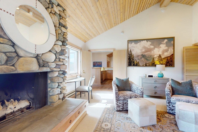 Studio Living Room