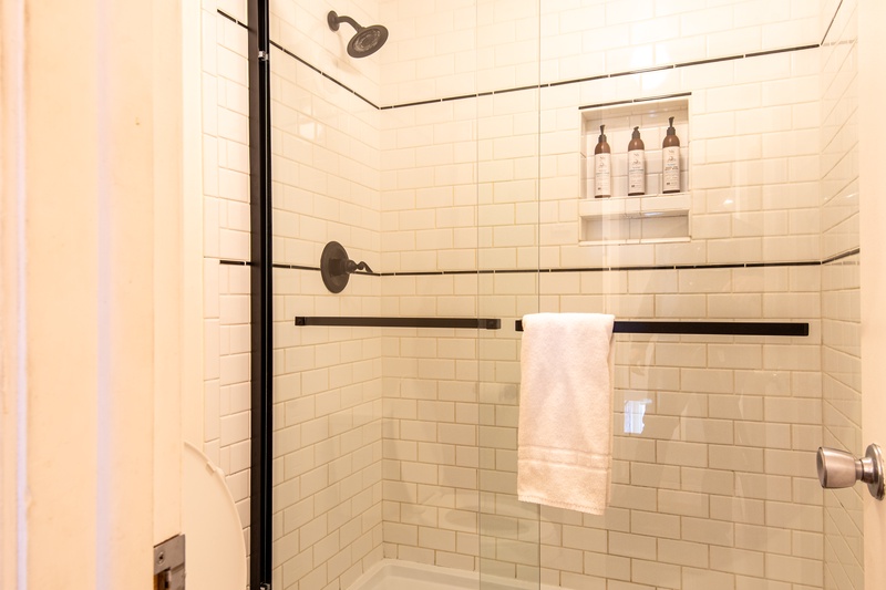 2nd Bathroom