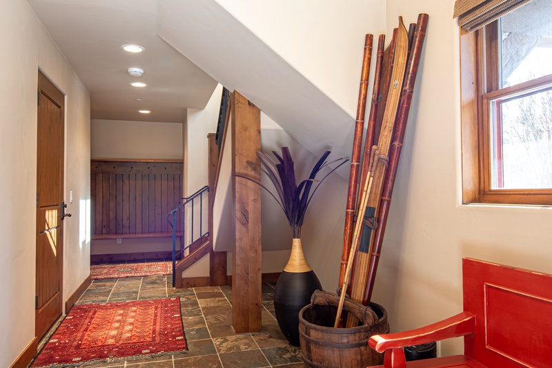 Entry/Mudroom