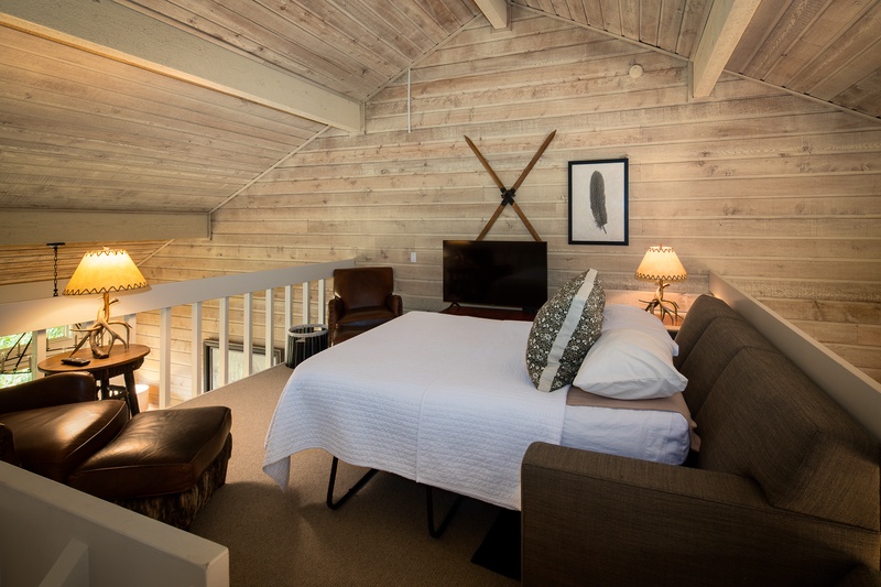 Loft w/ pullout