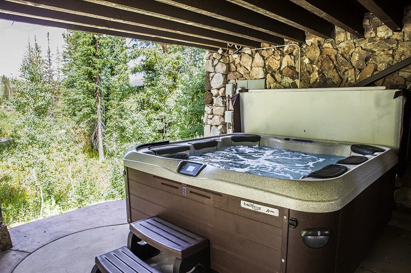 Private, Covered Hot Tub