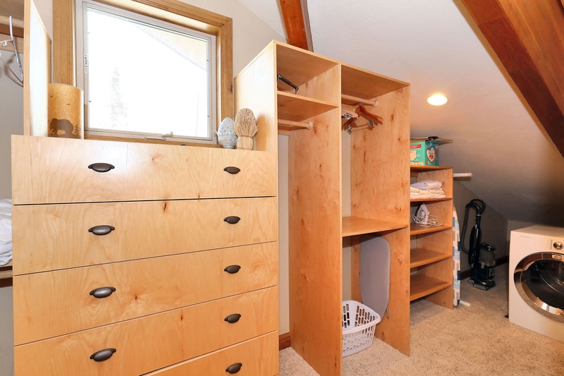 Primary Closet w/Laundry