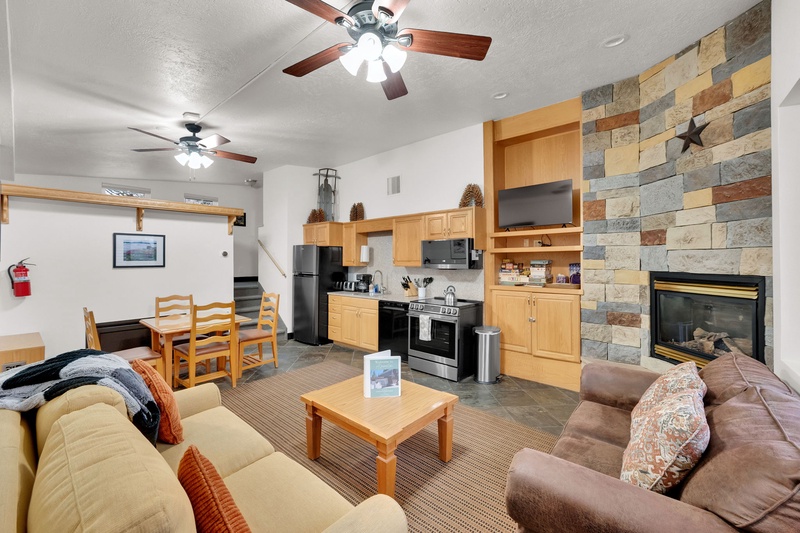 Living Room with Gas Fireplace