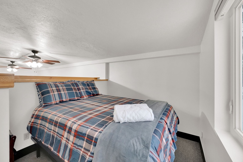Loft Bedroom with Queen