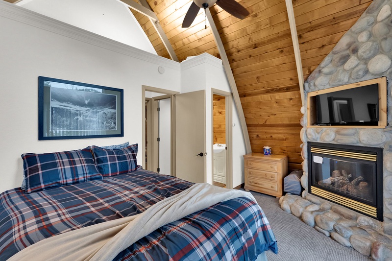 Primary Bedroom with Queen Bed