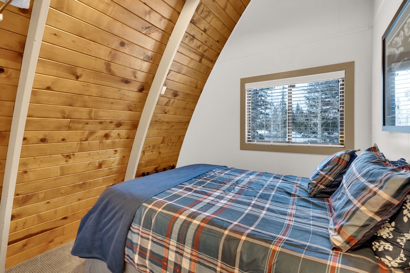 Bedroom 1 with Queen Bed