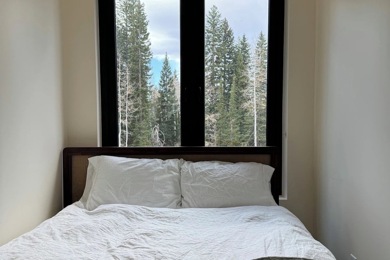 Queen Bed 1 in Entertainment Room