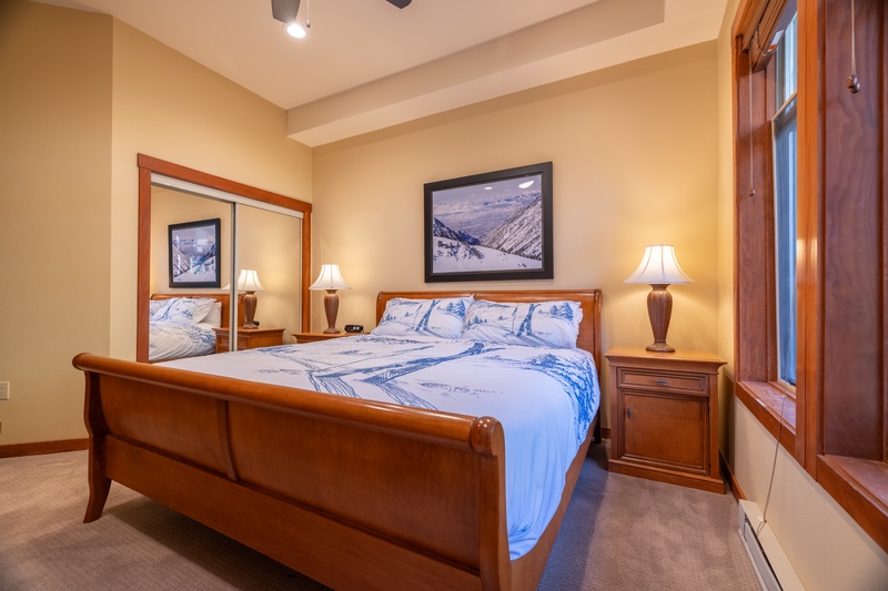 Wake up refreshed in this king bed