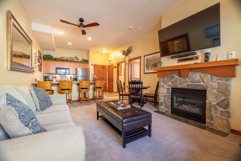 Quaint and cozy open living space