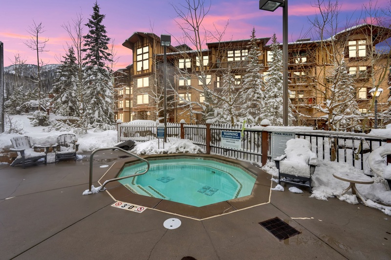 Club Solitude Hot Tubs and Heated Pool