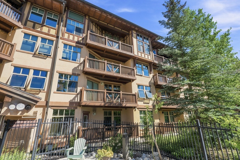 Eagle Springs West Exterior