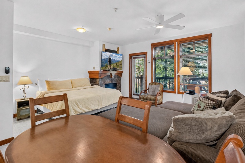 Dining, Living Room, Sleeping Area