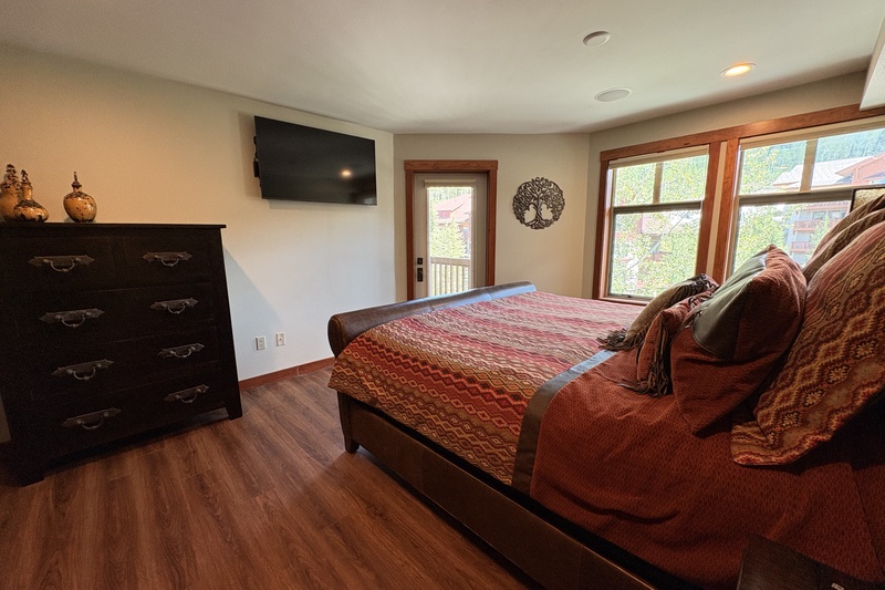 Primary Bedroom A