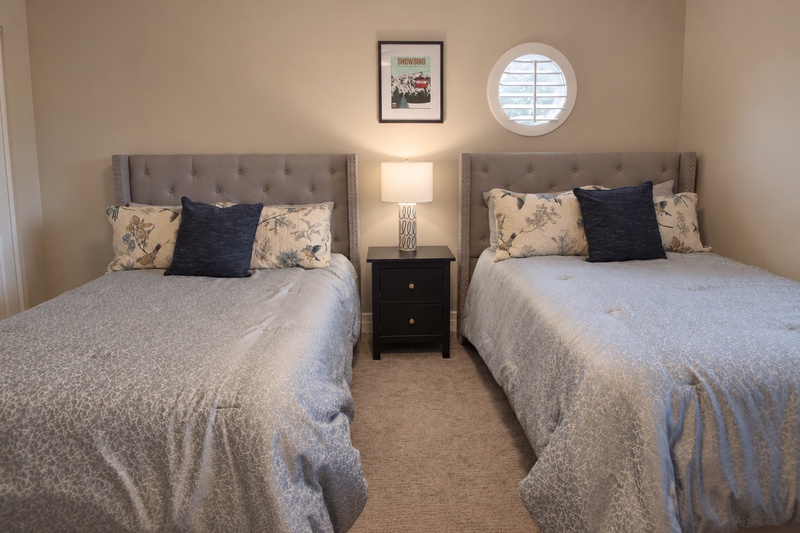 Upstairs Bedroom with 2 Queen Beds