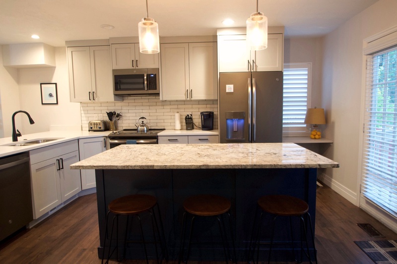 Kitchen with Island Seating