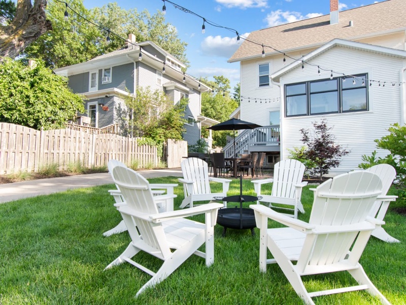 Buffet's Neighborhood | Dundee | Home Gym, Fire-Pit, S'mores!