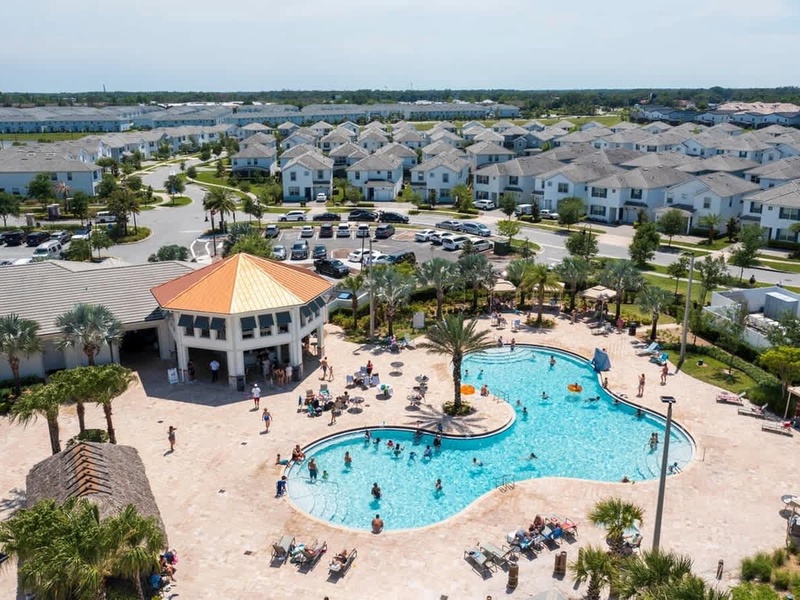 Fabulous 4Bedroom Pool Resort Close to Disney 4289