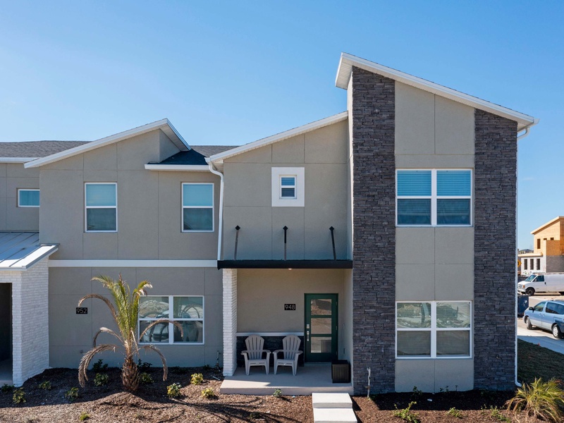 Spacious 5Bd Townhome w Screen Pool Champions Gate 948