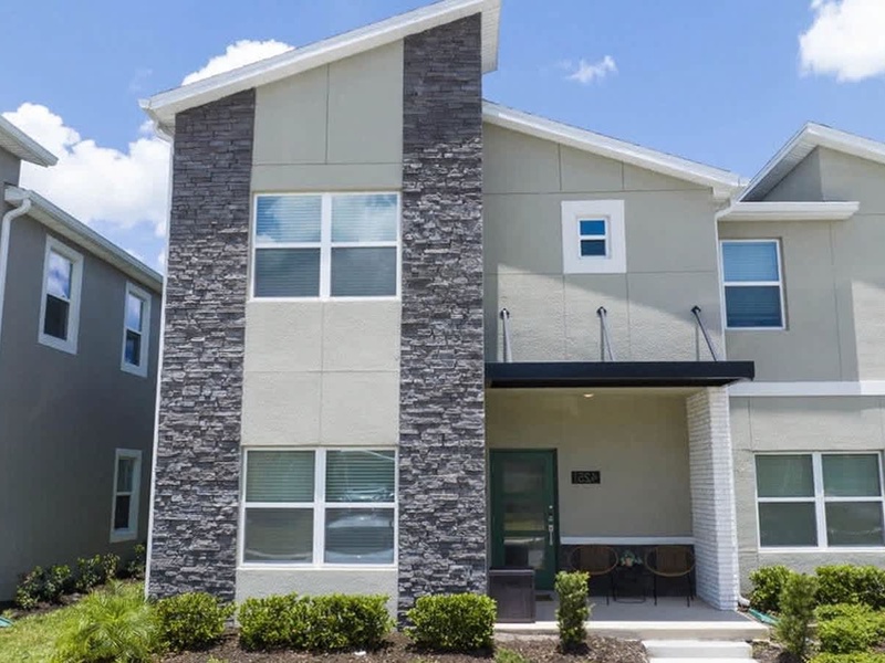 Private Pool Oasis Townhouse Minutes to Disney