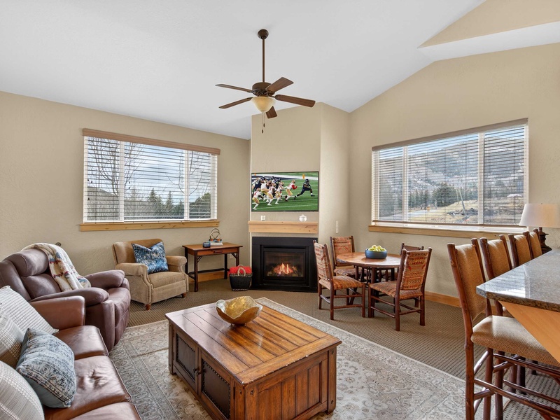2BR at Silverado • Pool, Hot Tub, Walk to Ski
