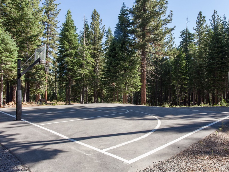 Northstar HOA basketball court