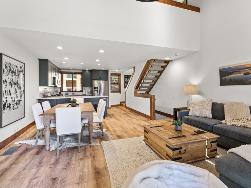 Open area to kitchen
