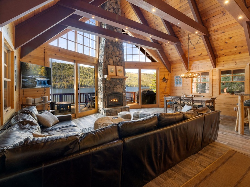 Enjoy Donner Lake views, a cozy gas fireplace, and state of the art TV