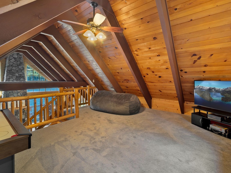 Alternate view of the loft area