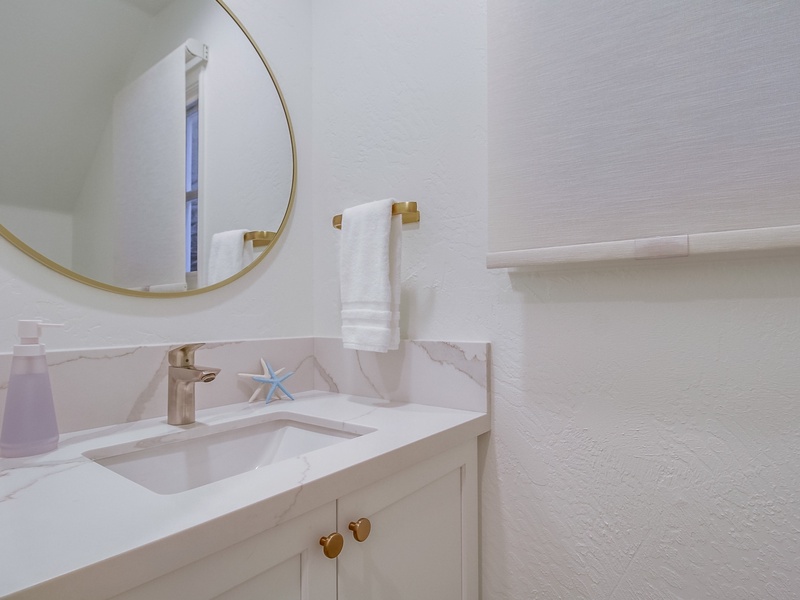 Downstairs half bath
