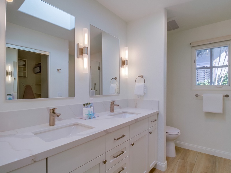 Ensuite master bathroom