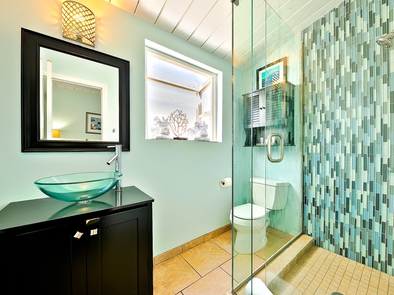 Bathroom with Walk-In shower
