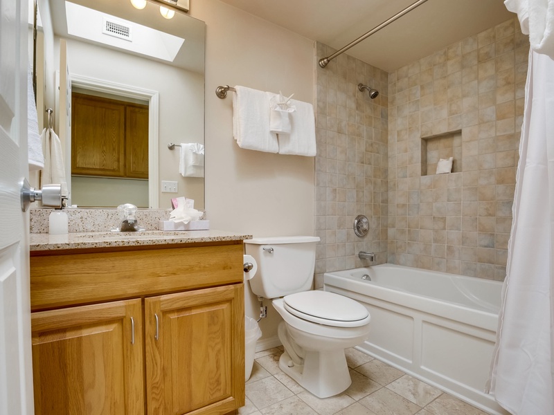 Hallway bathroom upstairs.