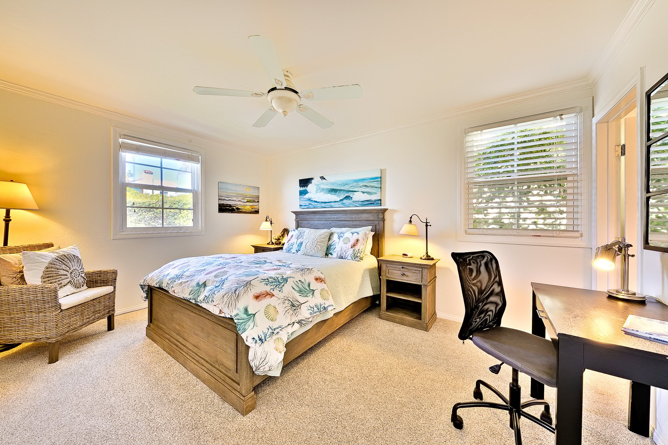 Master bedroom with queen bed.
