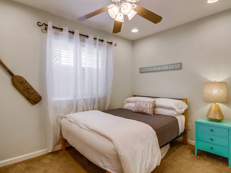 Third bedroom with twin bed.