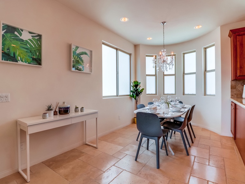 Dining room table off kitchen.