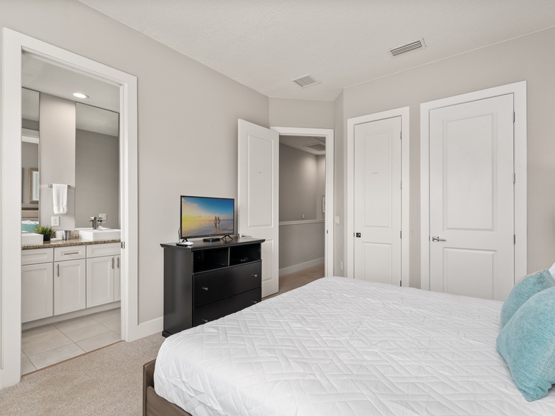 Each bedroom features its own TV and private ensuite bathroom.