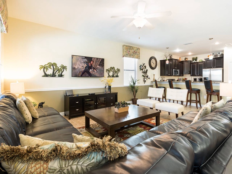[amenities:living-area:1] Living Area