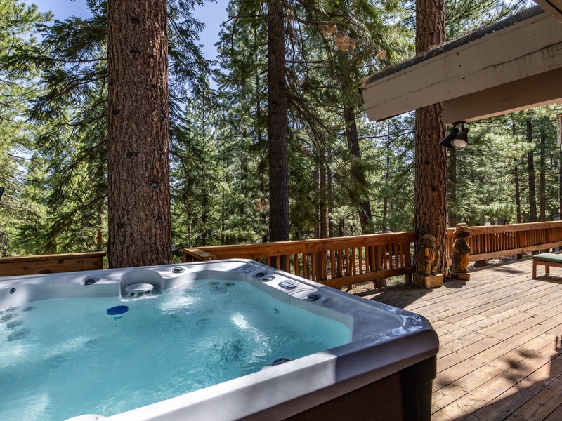 Hot tub off the main floor