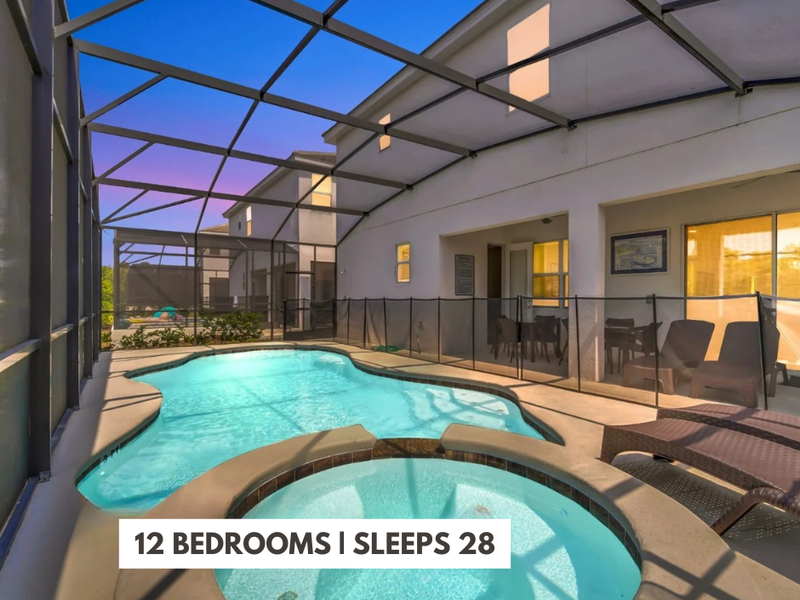 Enjoy your holidays in a 12-bedroom, 11.5-bathroom home, ideal for large groups!