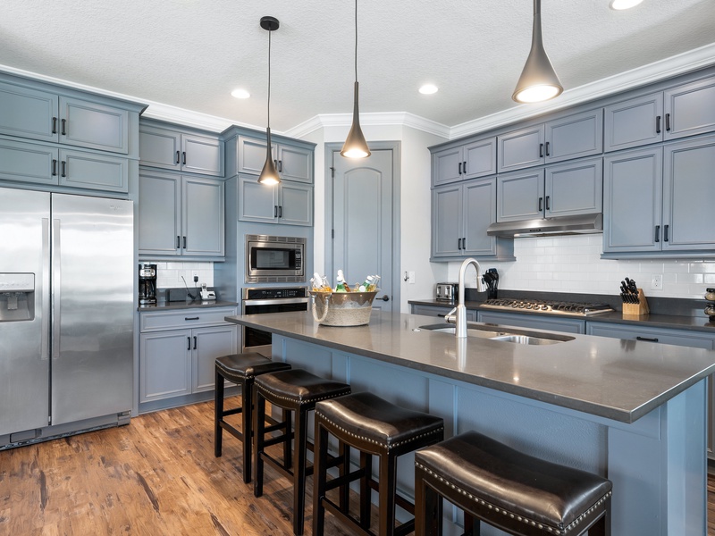 Cook and entertain in this stylish, fully-equipped kitchen.