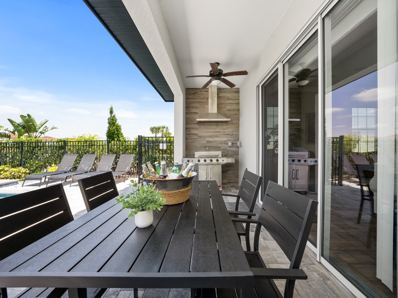 Enjoy a family BBQ day in the outdoor dining space.