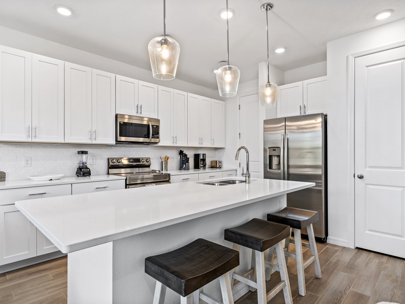Fully-equipped kitchen!