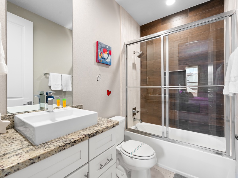 Featuring an ensuite bathroom with a tub-shower combination for your comfort.