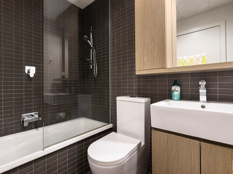 Guest bathroom.