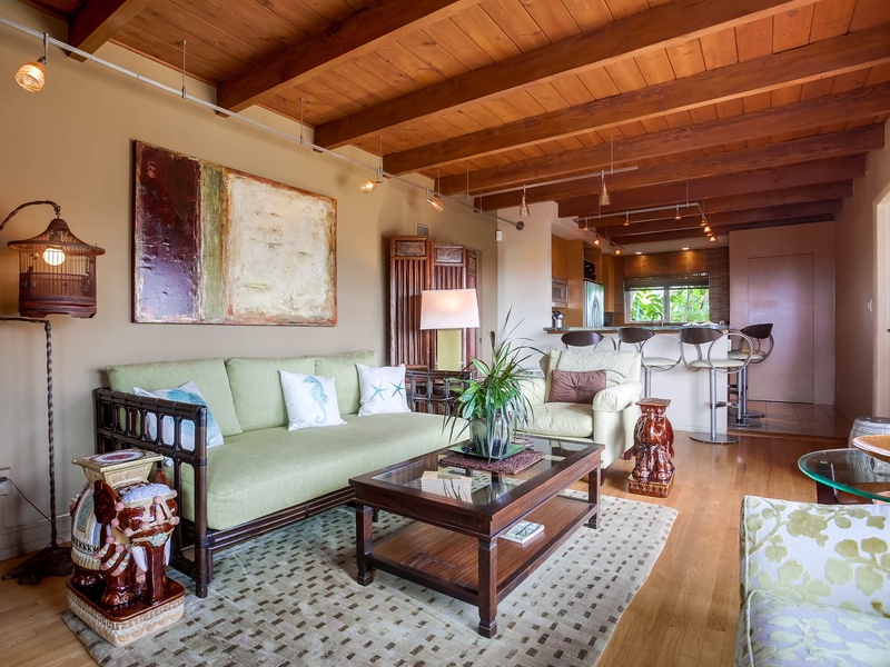 2nd Floor Living Room