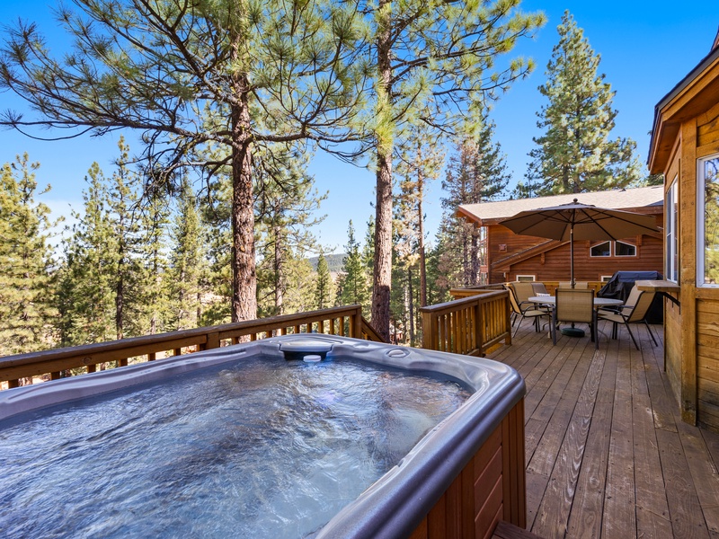 Hot tub with Martis Valley views