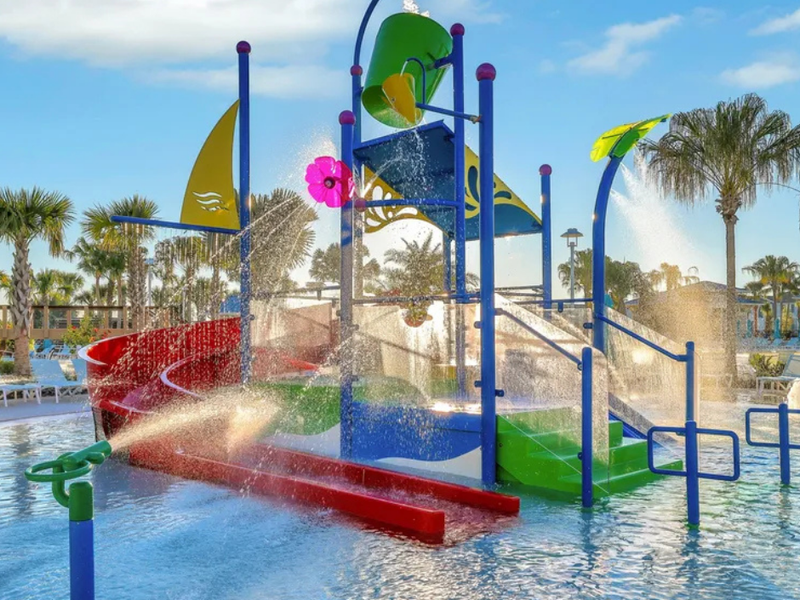 The newly opened amenity center at Windsor Cay features a zero-entry resort pool, lazy river, fitness center, and so much more!