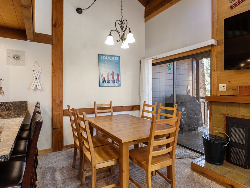 Dining area for six