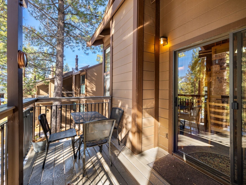 Private Patio w/ grill