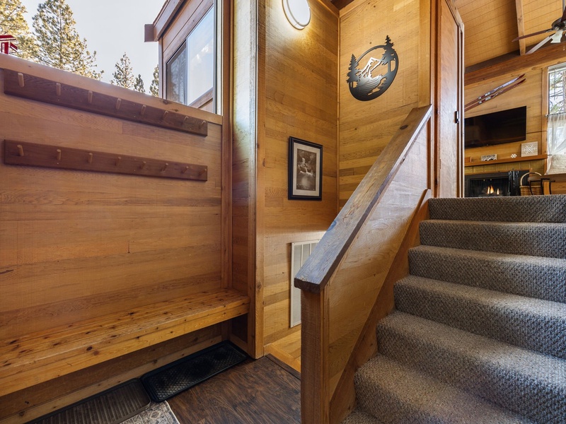 Bi-level home and small mudroom area